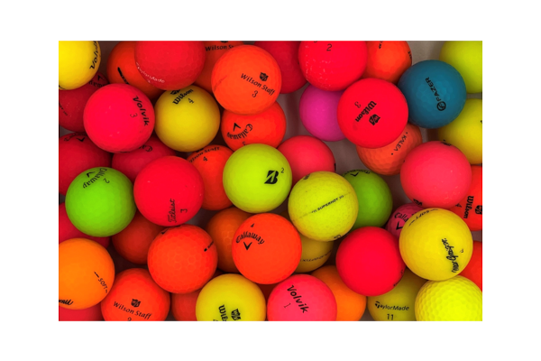 Gebrauchte farbige Golfbälle im 50er Netz in gutem Zustand, recycelte Golfbälle günstig kaufen.