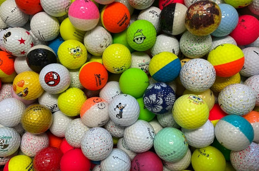 Bunte Golfbälle mit Mustern und Emojis – coole Lakeballs von TopBall