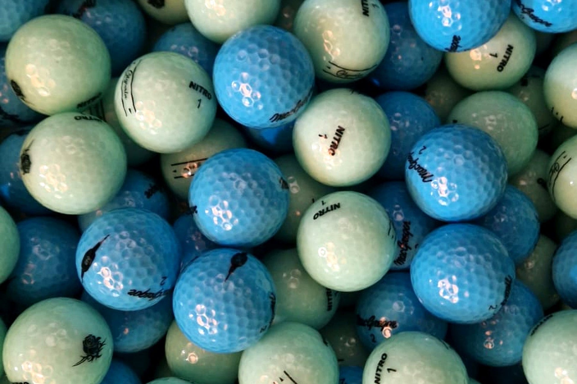 Türkis Mint und hellblaue Golfbälle – Farbige Türkis Blau Mix 50er Netz von TopBall Schweiz